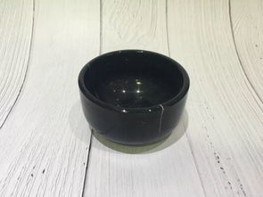 变废为宝,用天然石材雕刻出的工艺品,也能销往世界各地